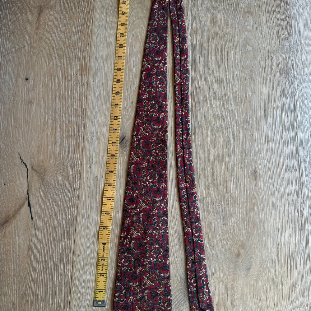STUNNING SILK Cerruti Vintage tie floral paisley red NWOT Price Firm!
